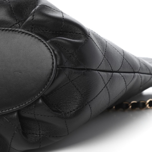 Authentic Chanel Cross body bucket Bag - Picture 5 of 14